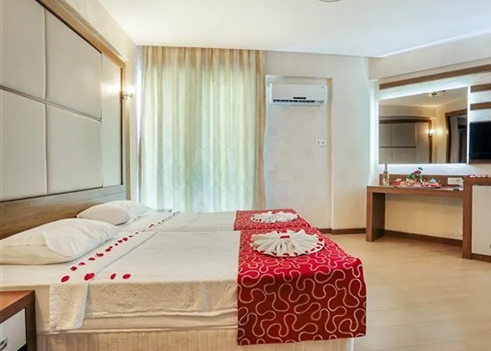 Hotel Cleopatra Golden