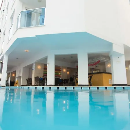 Cleopatra Golden Beach 4* Alanya