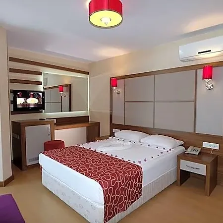Cleopatra Golden Beach Hotel 4*