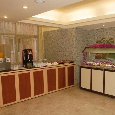 Hotel Cleopatra Golden Beach