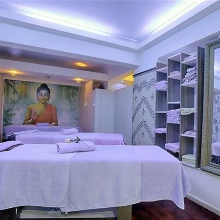 Hotel Cleopatra Golden