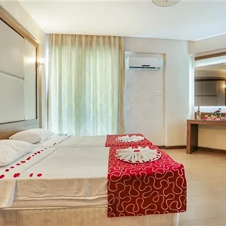 Hotel Cleopatra Golden