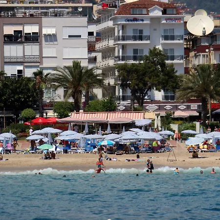 Cleopatra Golden Beach 4*