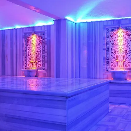 Hotel Cleopatra Golden